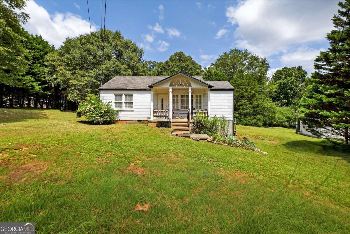 1561 Pleasant Valley Road Silver Creek - 2