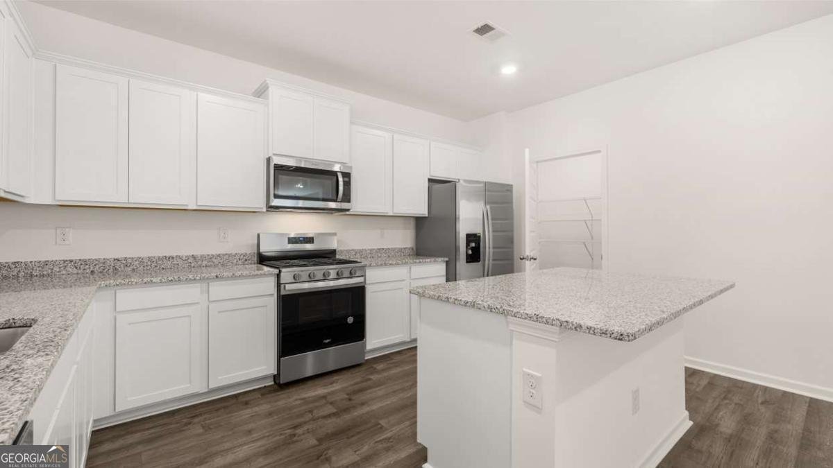 636 Kimberwick Drive Locust Grove - 6