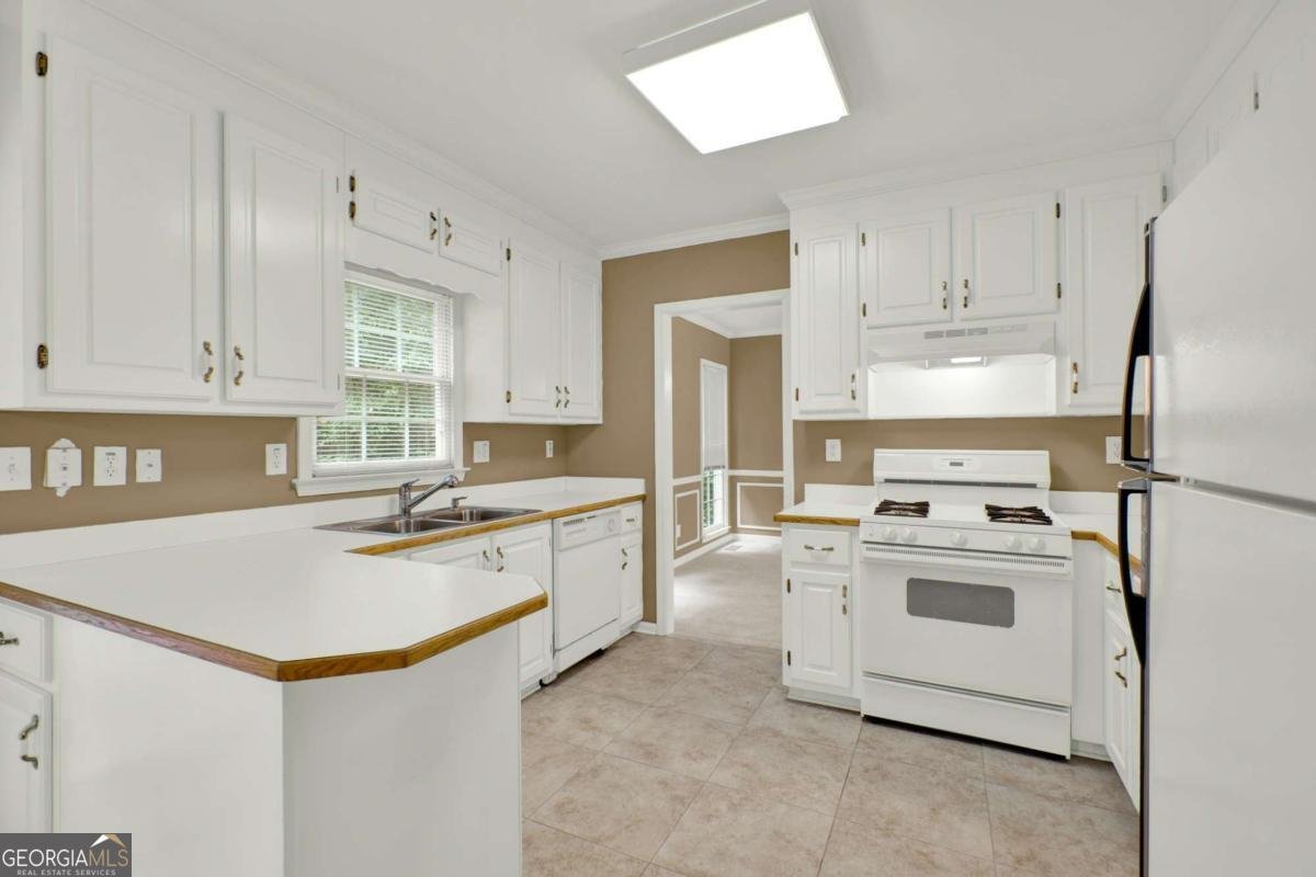 1005 Springharbor Walk Woodstock - 30