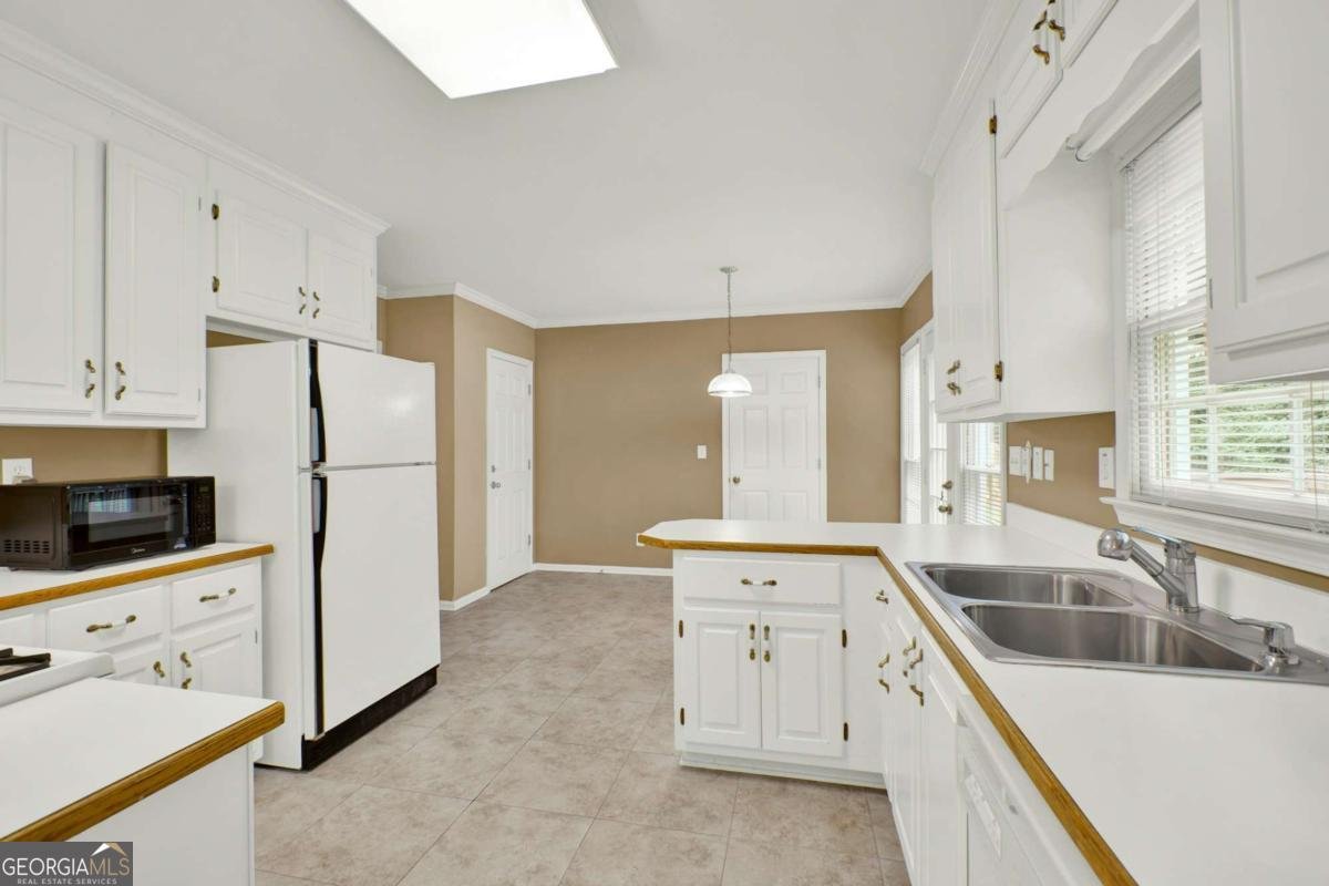 1005 Springharbor Walk Woodstock - 32