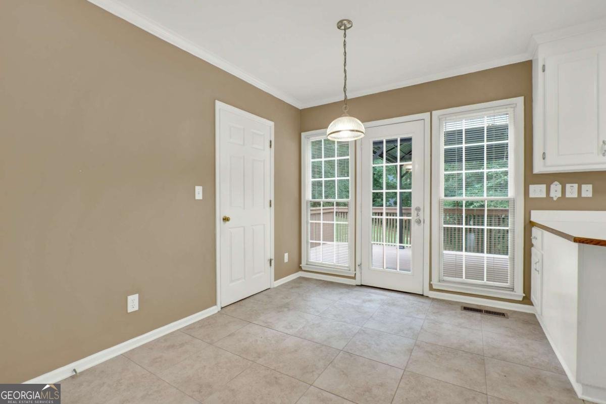 1005 Springharbor Walk Woodstock - 34