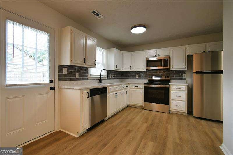 1693 Hunting Creek Drive Conyers - 8