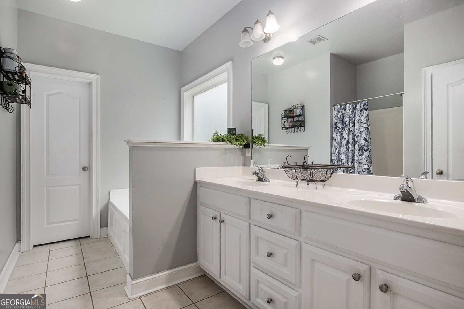 145 Manor Place Commerce - 14