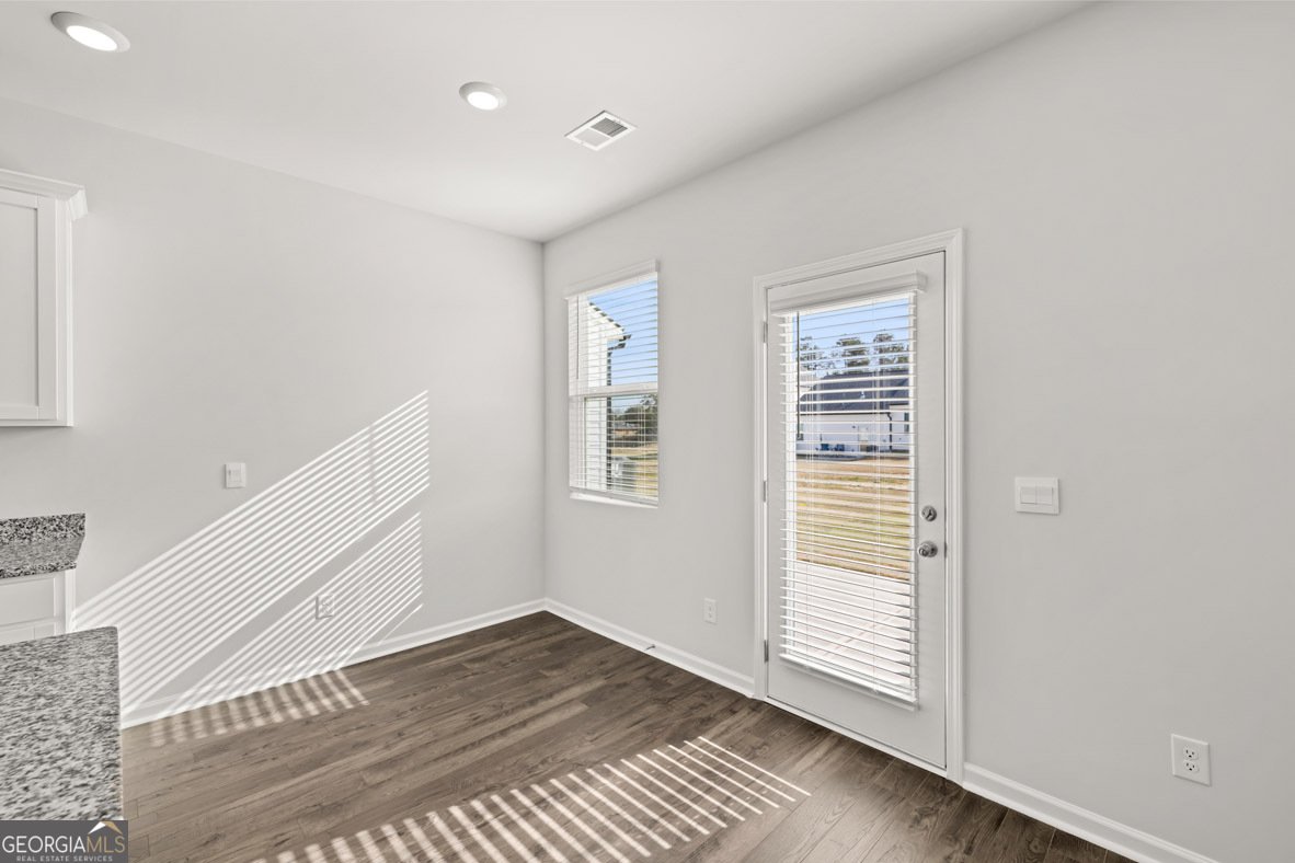 19 Holland Cove Winder - 19