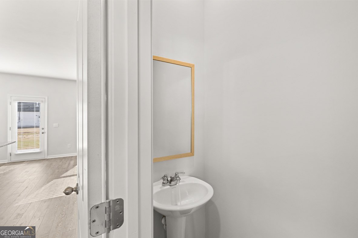 19 Holland Cove Winder - 24