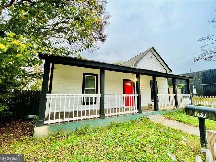 752 Windsor Street Atlanta - 2