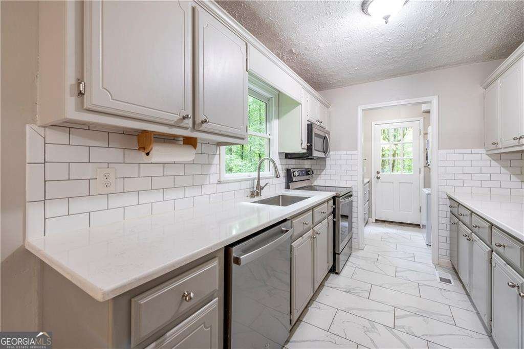438 Southbrook Drive Jasper - 19