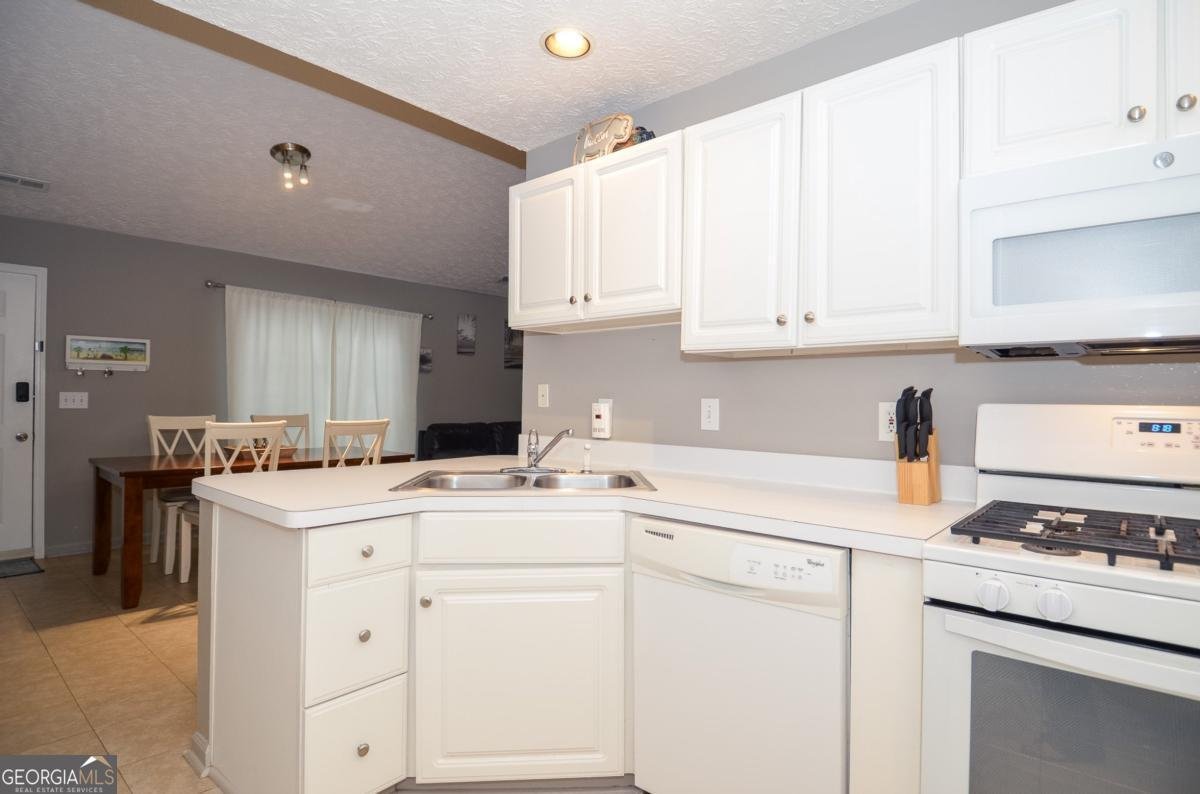 204 Chelsea Court Woodstock - 8