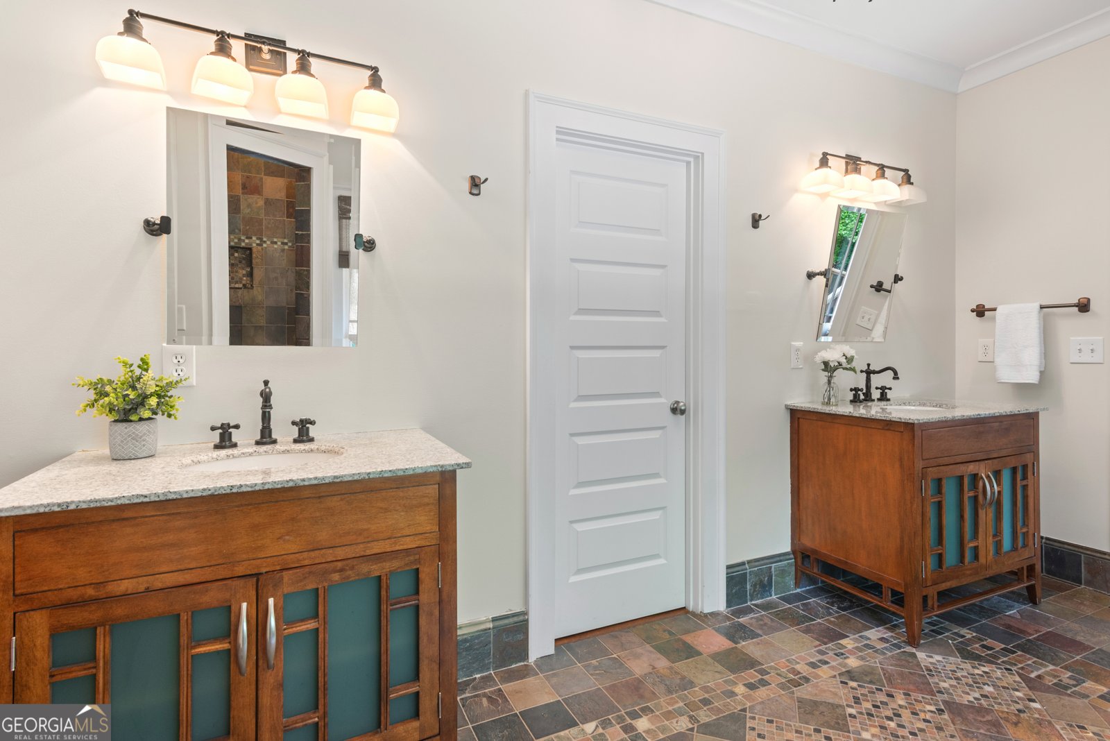 1490 Chevron Drive Atlanta - 23
