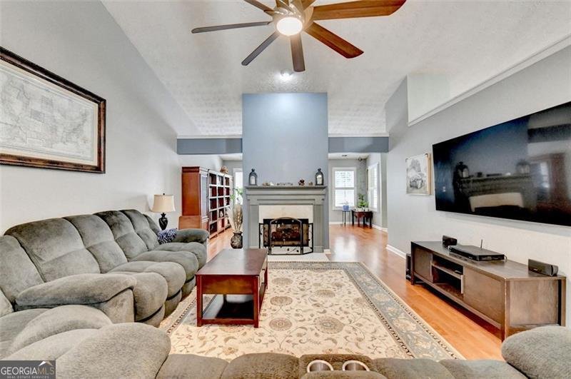 6307 BLUEGRASS Flowery Branch - 11