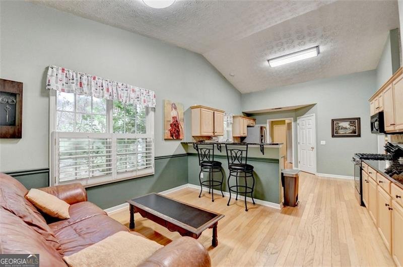6307 BLUEGRASS Flowery Branch - 16