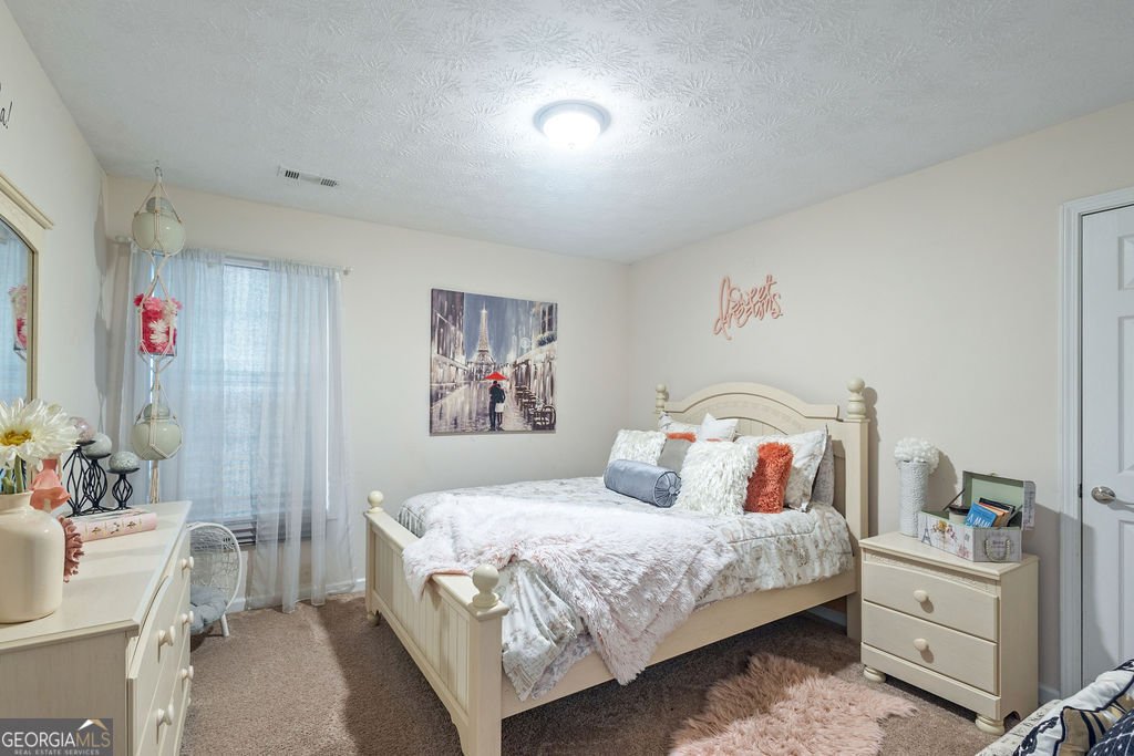 28 Border Point Sharpsburg - 18