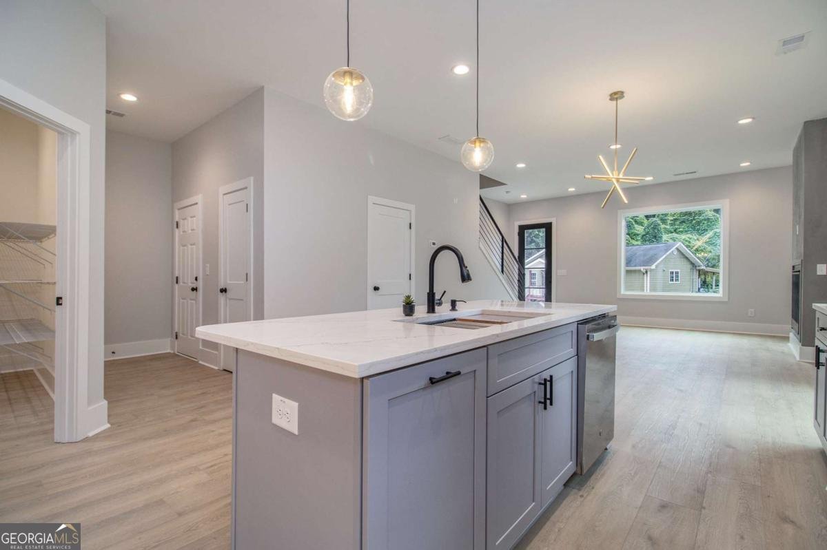 210 Tanyard Street Canton - 8