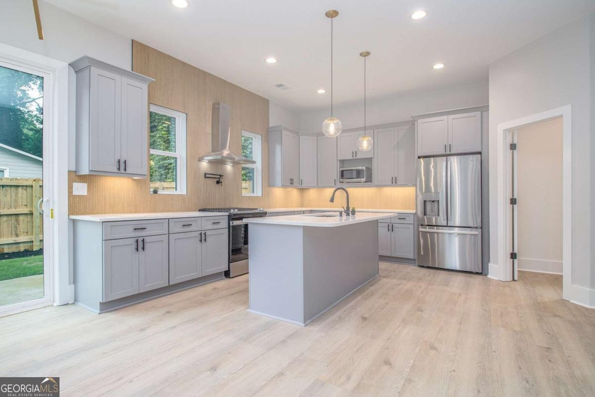 210 Tanyard Street Canton - 9