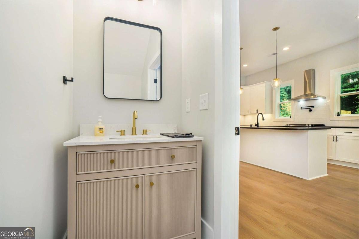 222 Tanyard Street Canton - 10