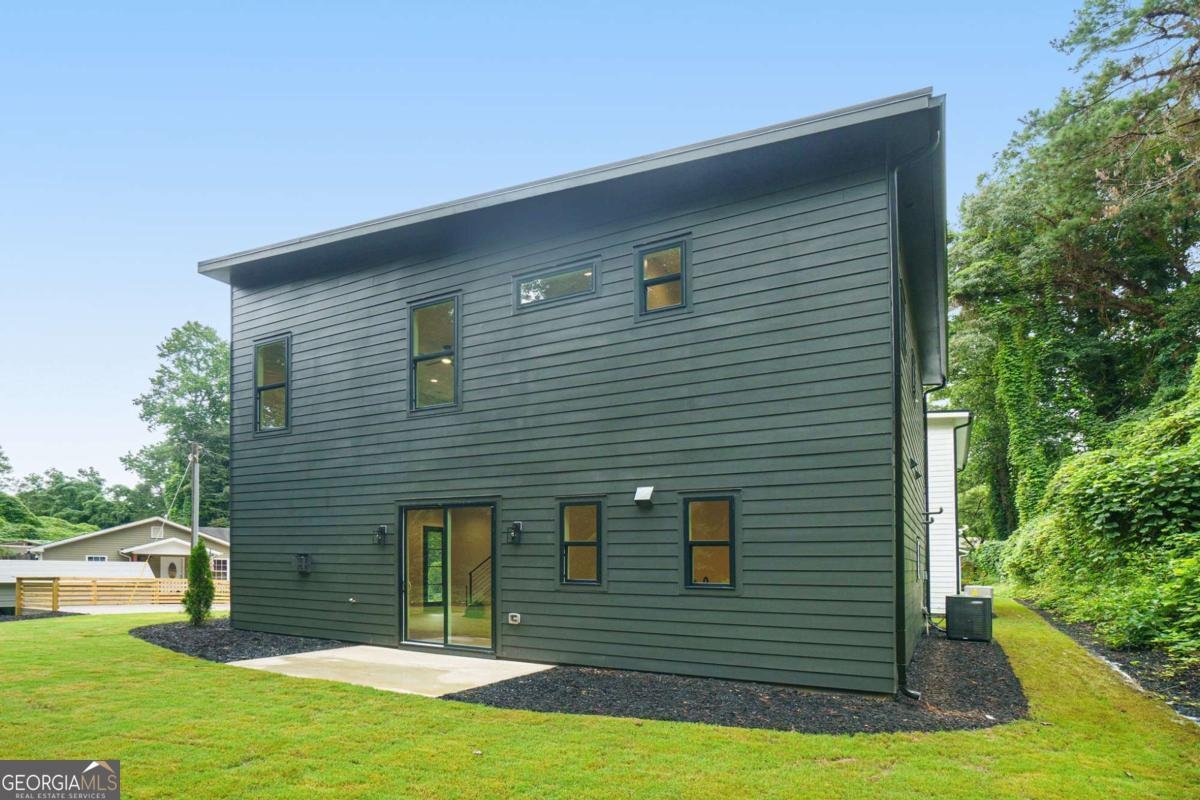 222 Tanyard Street Canton - 24