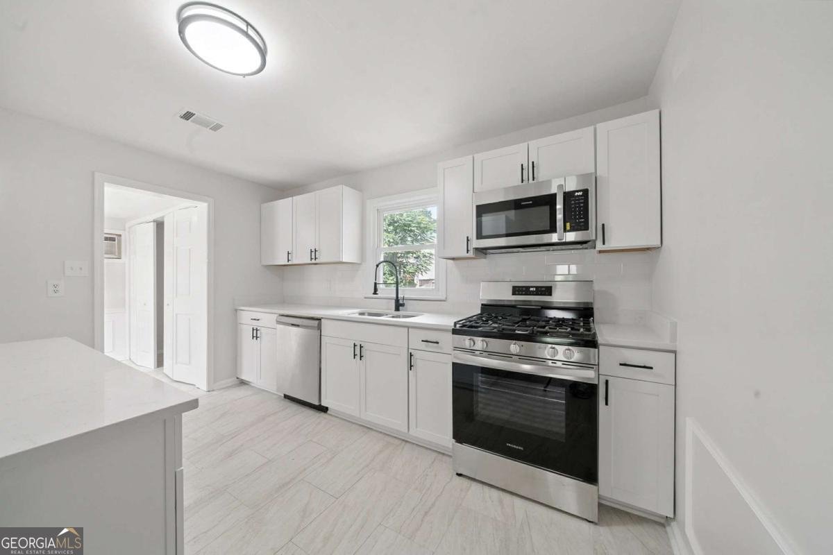 3132 North Avenue Scottdale - 10