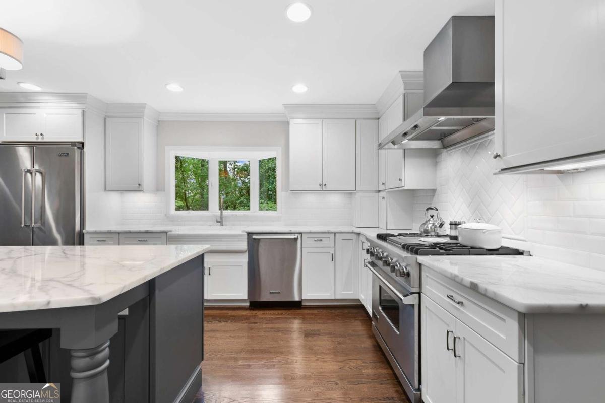 585 Shore Place Roswell - 12