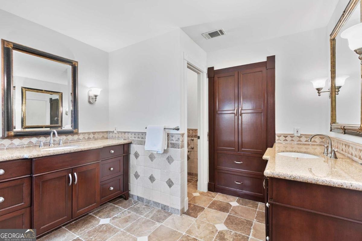 585 Shore Place Roswell - 25