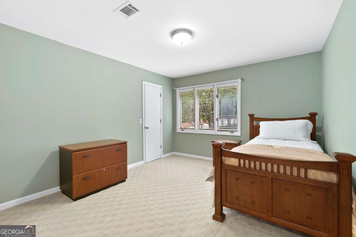585 Shore Place Roswell - 27
