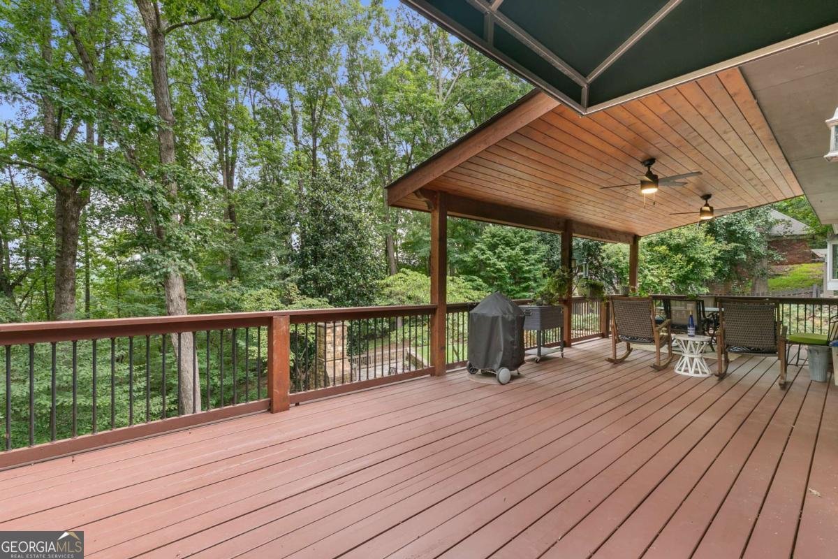 585 Shore Place Roswell - 42