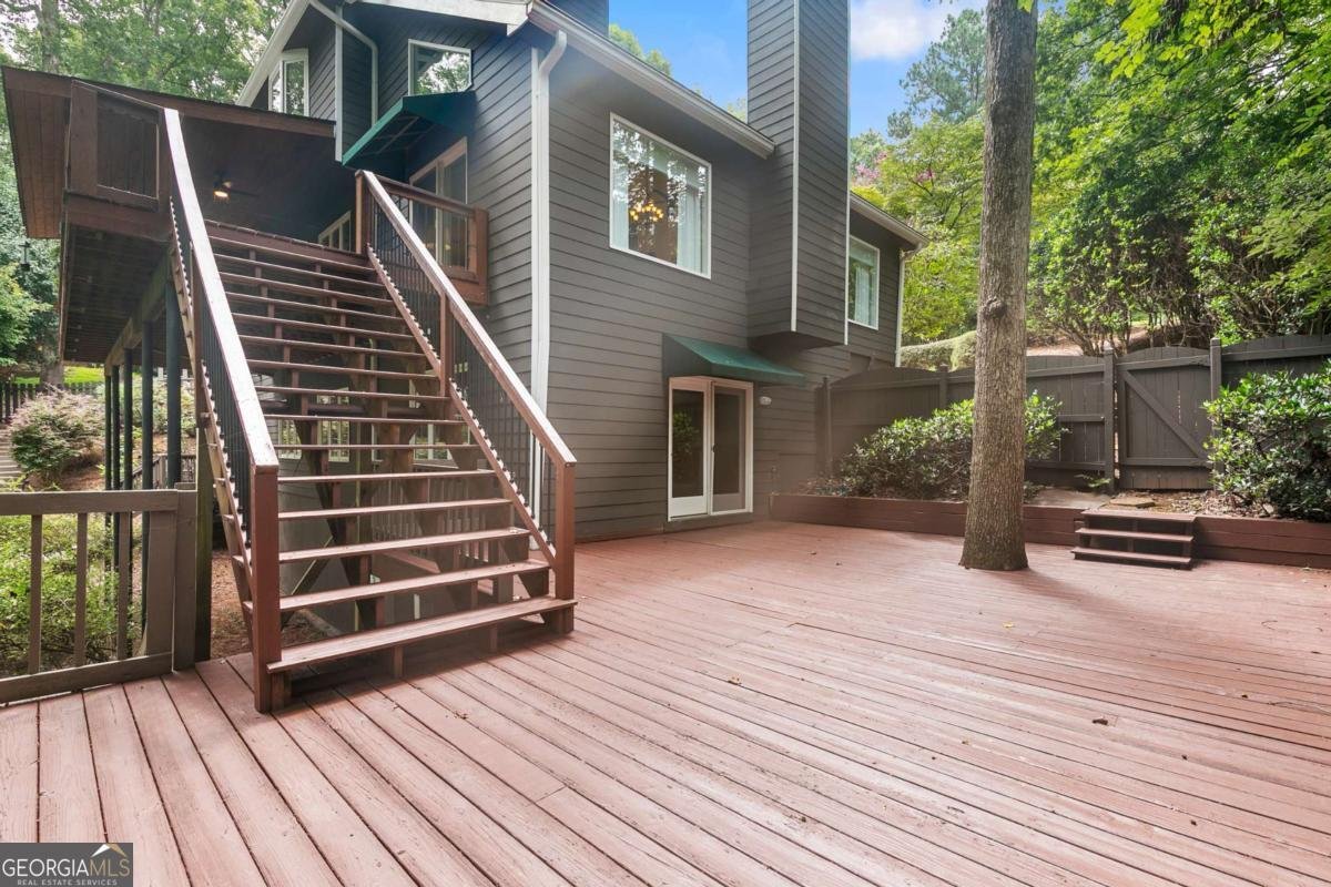 585 Shore Place Roswell - 44
