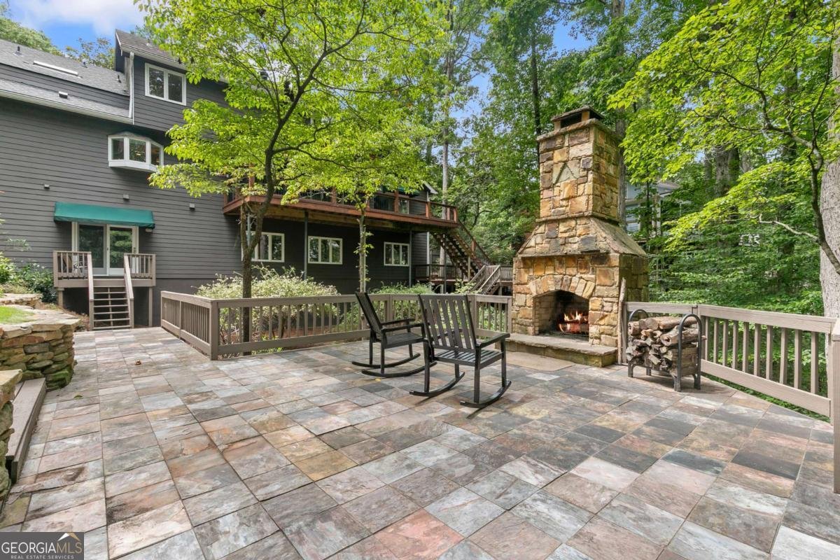 585 Shore Place Roswell - 46