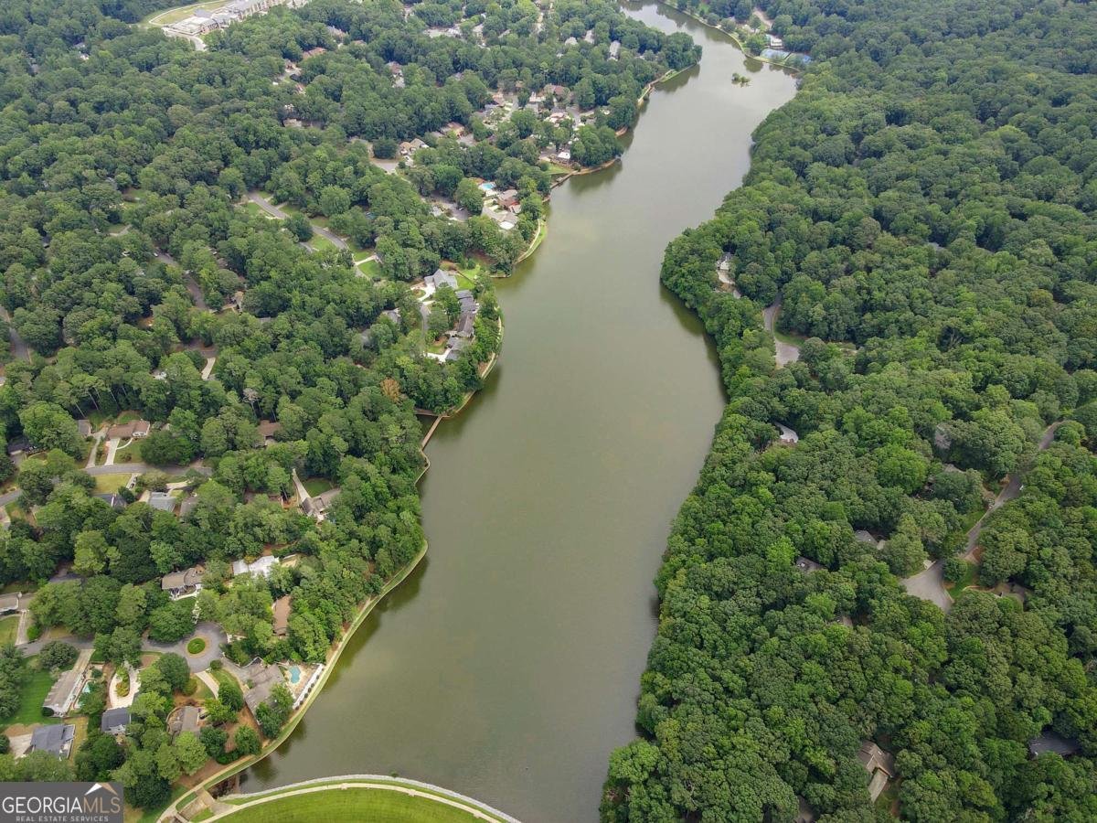 585 Shore Place Roswell - 56