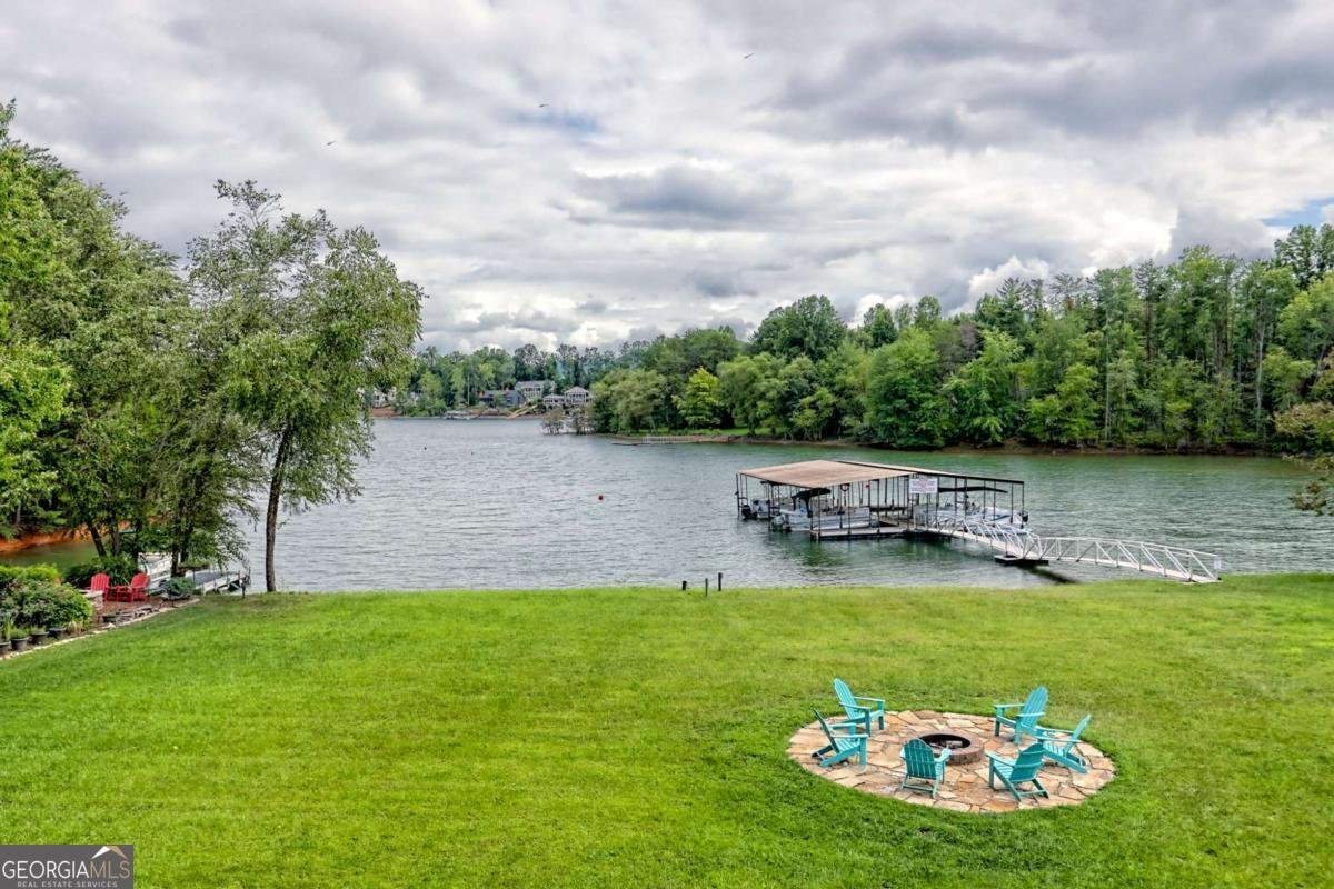 1670 Hedden Cove Road Hiawassee - 27