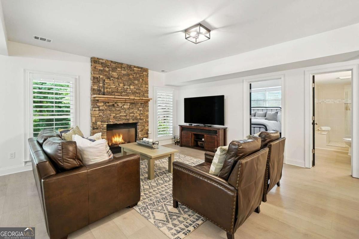 1095 Grace Hill Drive Roswell - 33