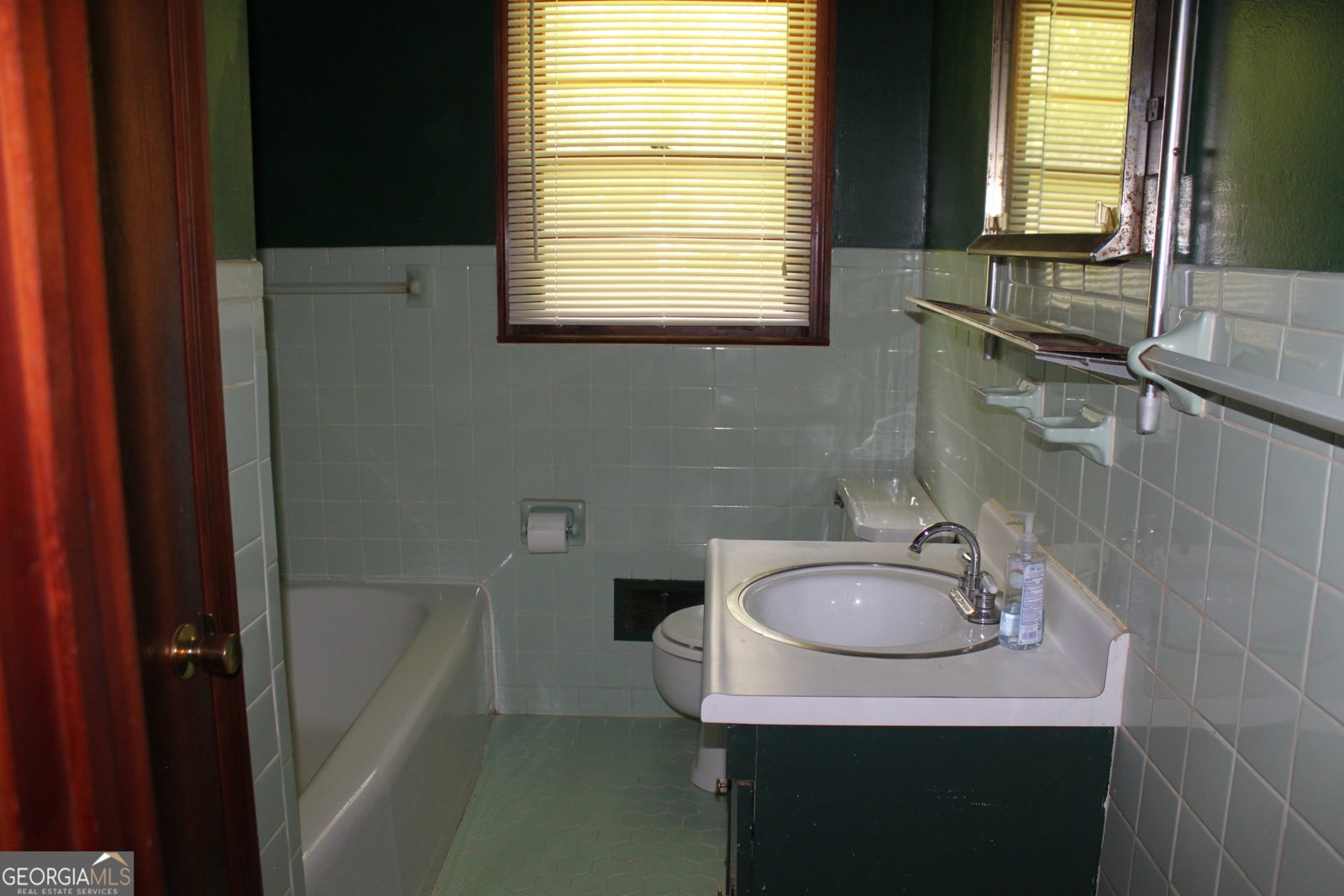 434 Parkman Drive Manchester - 1