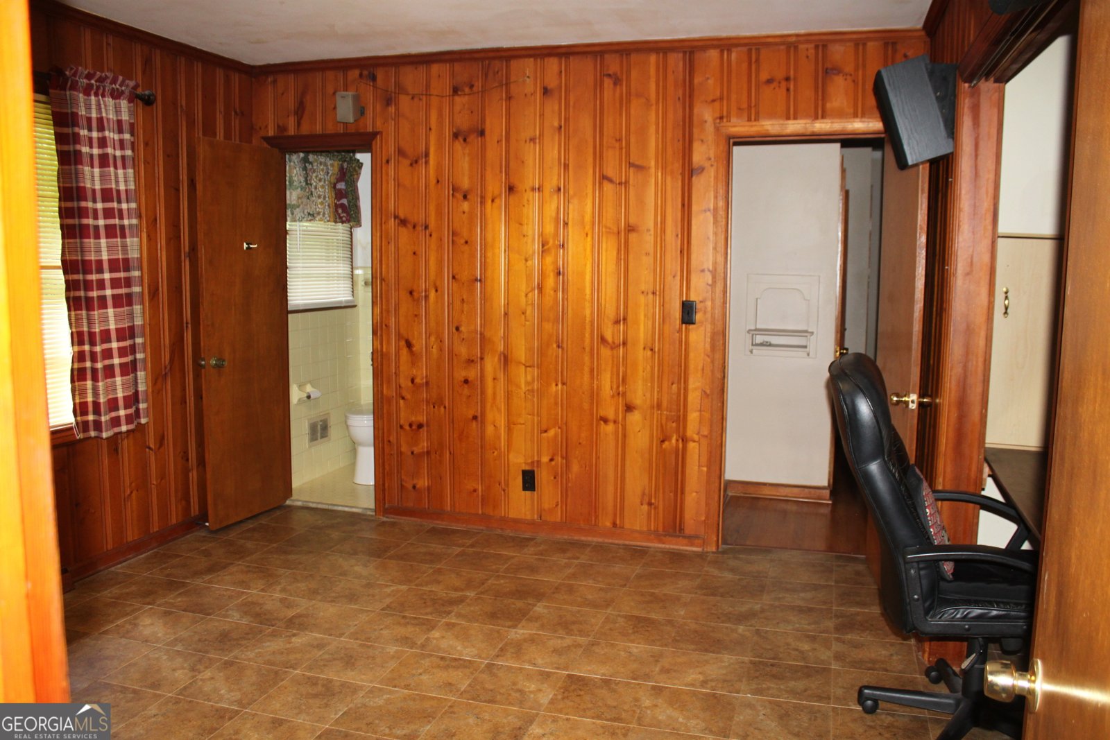 434 Parkman Drive Manchester - 15