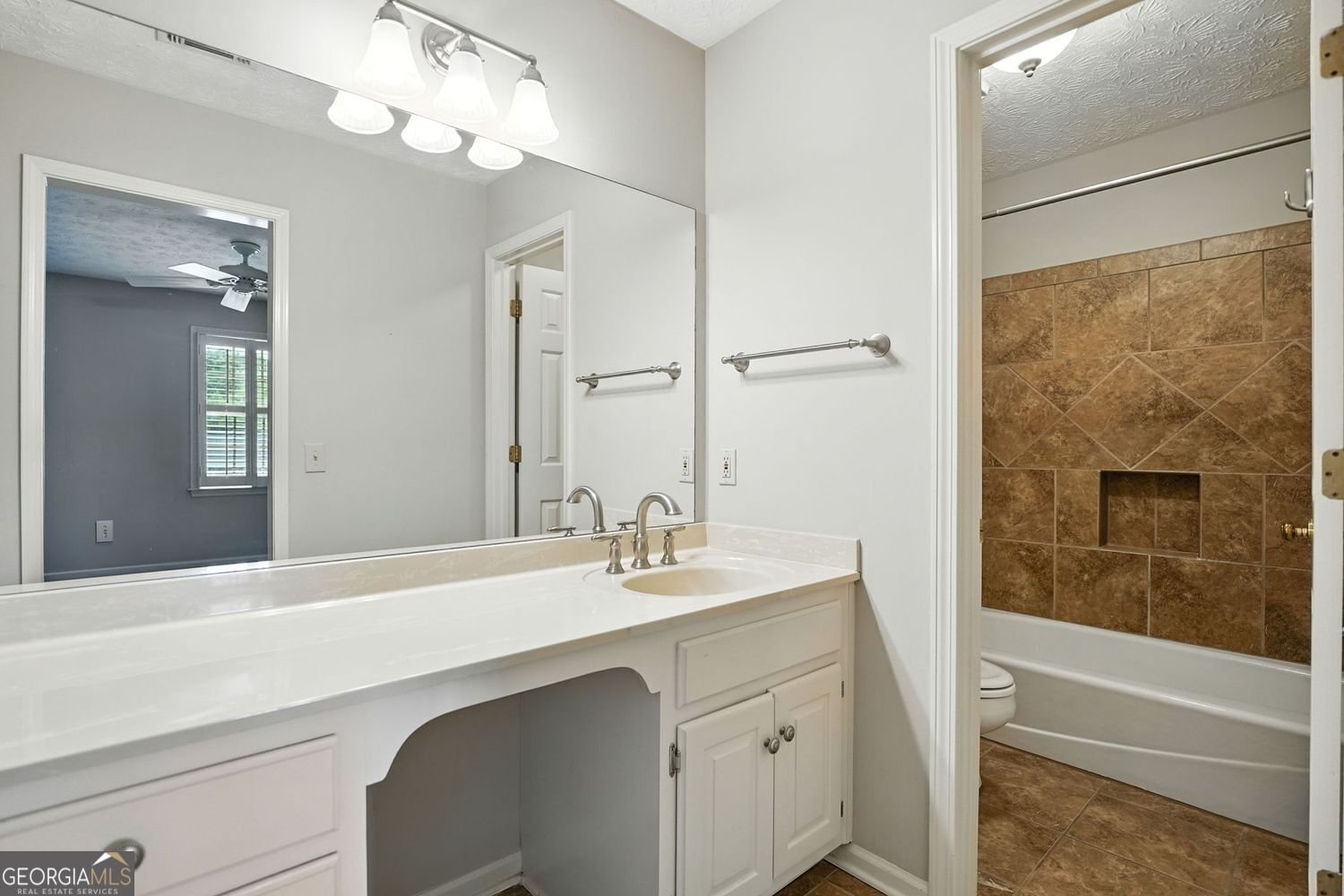5383 Trentham Drive Atlanta - 38