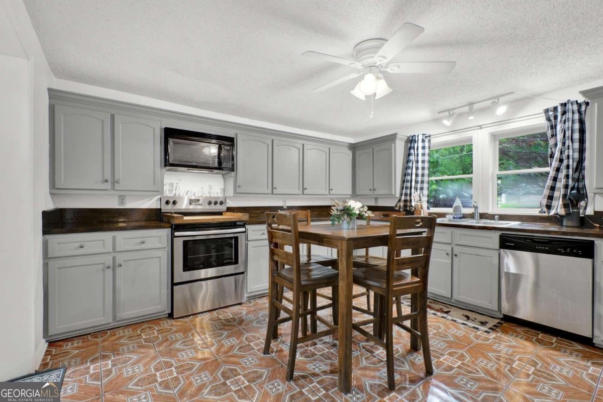 400 Hall Memorial Road Calhoun - 17