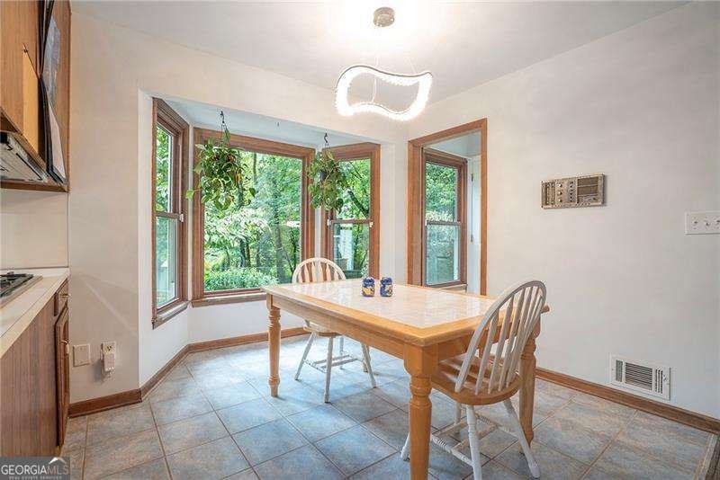 484 Kenilworth Circle Stone Mountain - 13