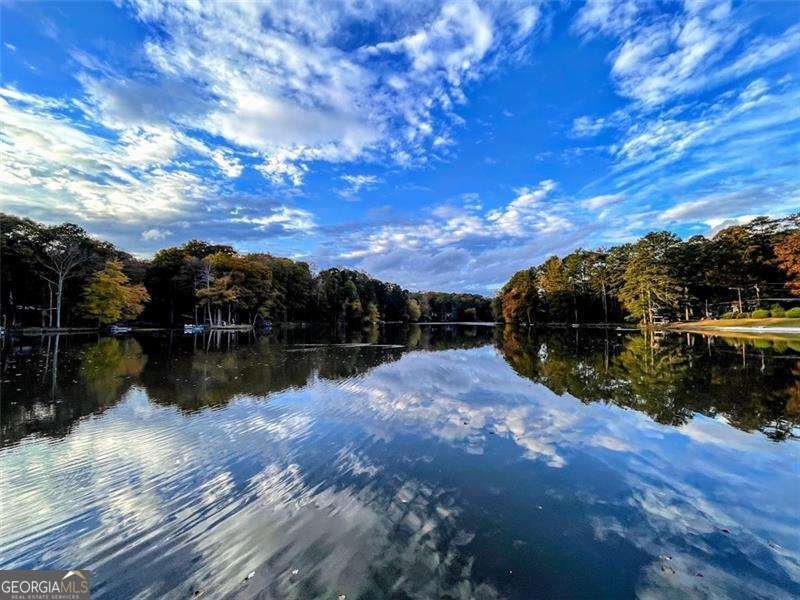 484 Kenilworth Circle Stone Mountain - 2