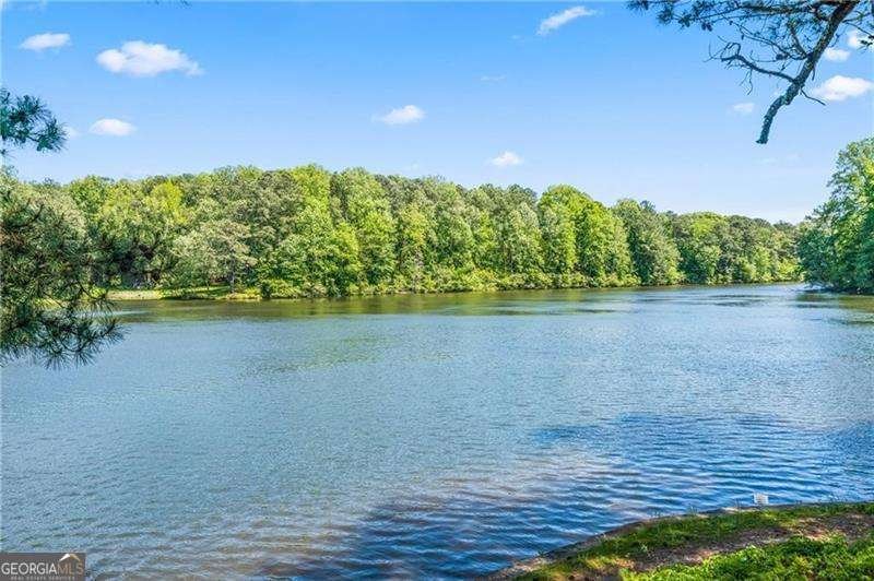 484 Kenilworth Circle Stone Mountain - 3