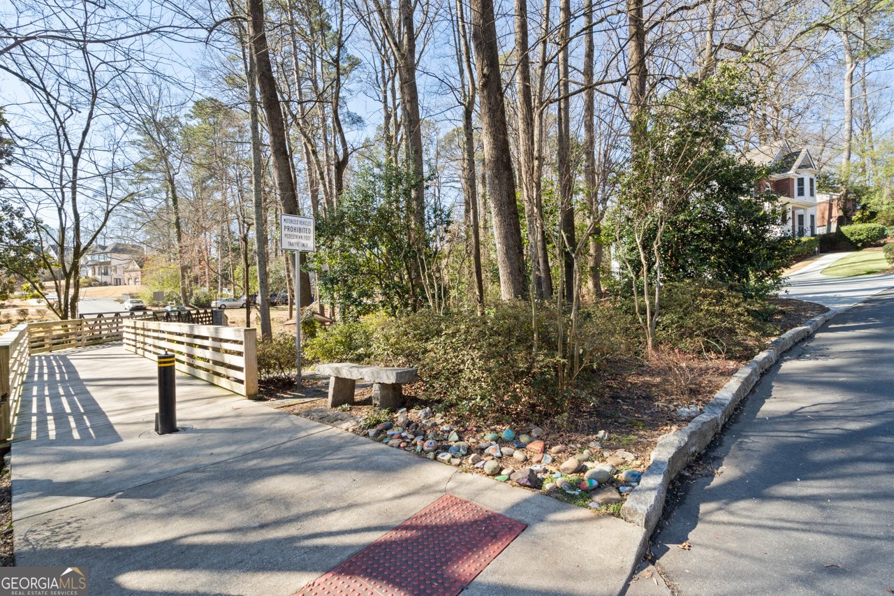 2690 Valvedere Drive Brookhaven - 16