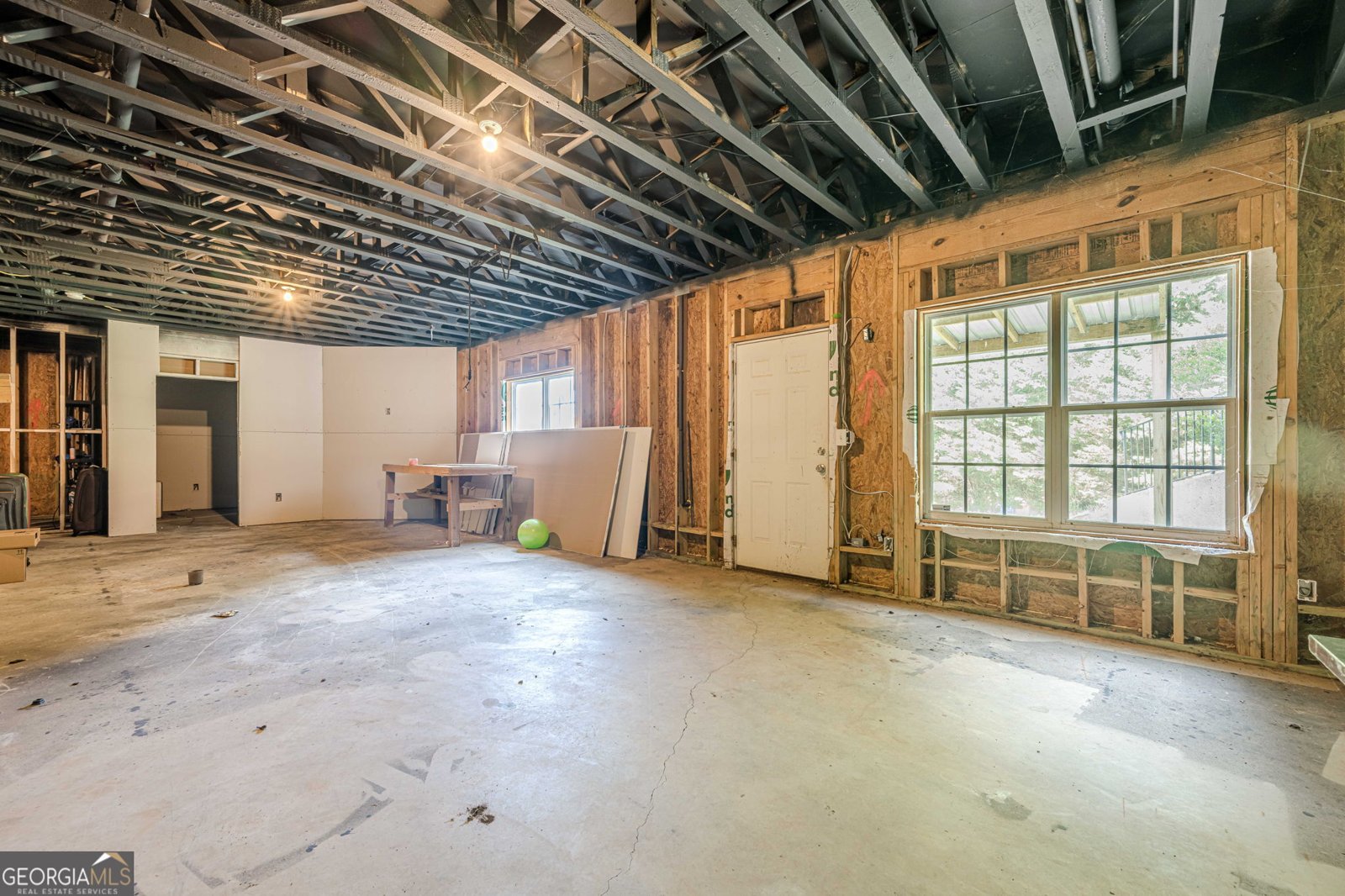 890 Sapphire Lane Sugar Hill - 46