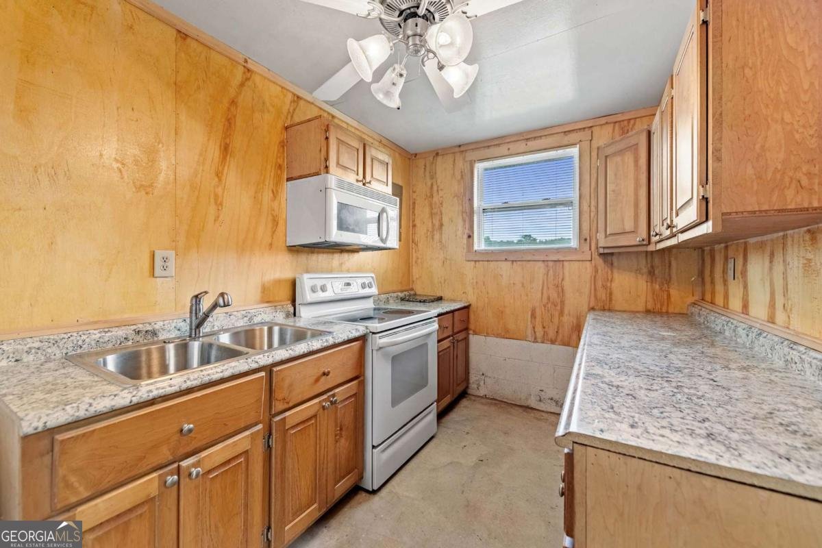 1281 Deaver Road Blairsville - 44
