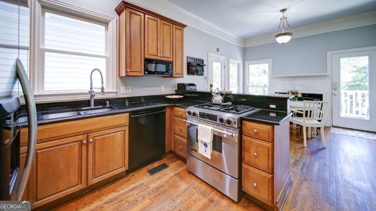 80 Fowler Avenue Roswell - 3