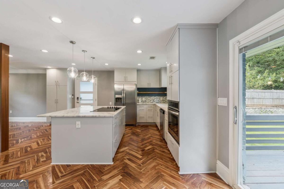 2274 Edgemore Drive Atlanta - 18