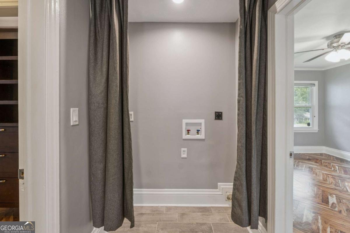 2274 Edgemore Drive Atlanta - 25