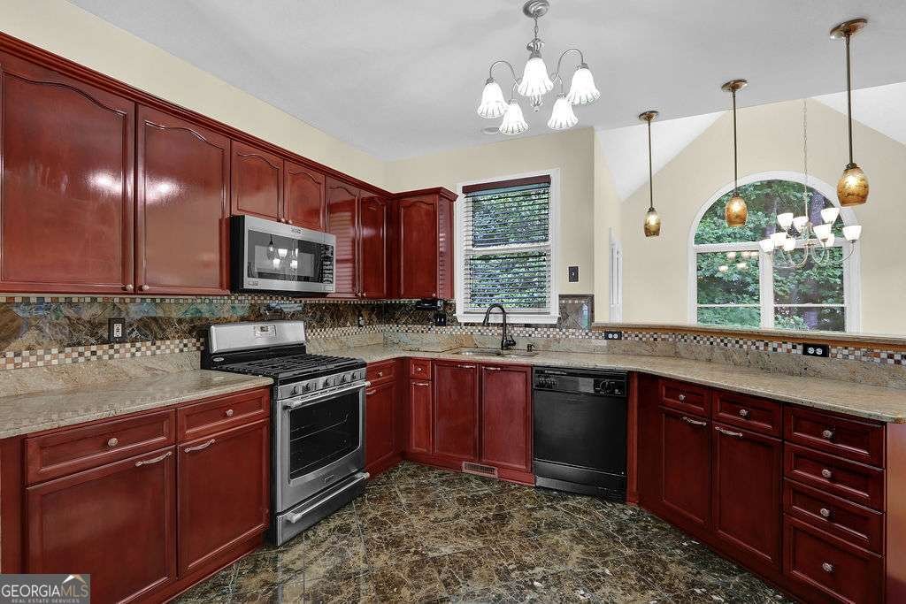 220 Ridge Bluff Lane Suwanee - 16