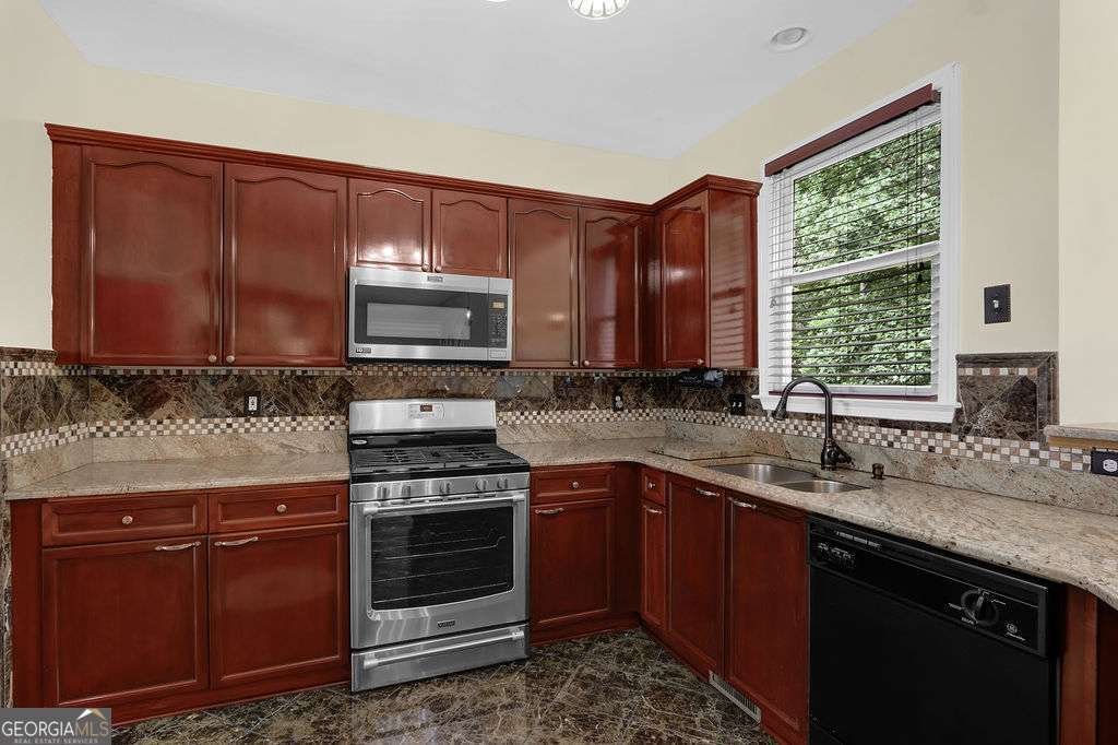 220 Ridge Bluff Lane Suwanee - 17