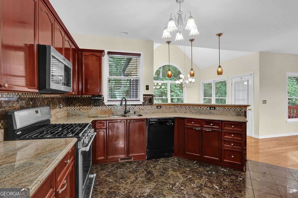 220 Ridge Bluff Lane Suwanee - 18