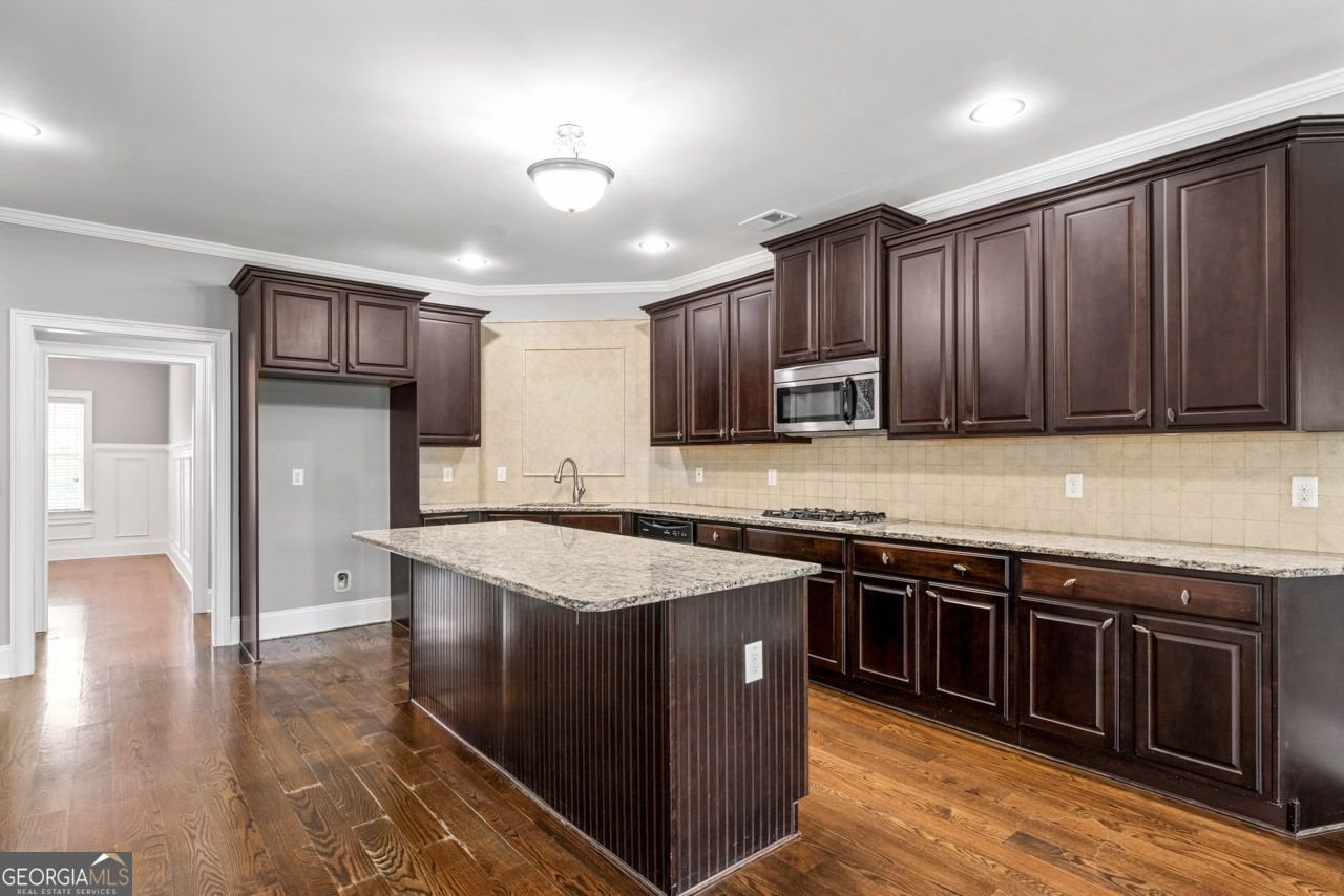 1892 Schofield Drive Hampton - 17