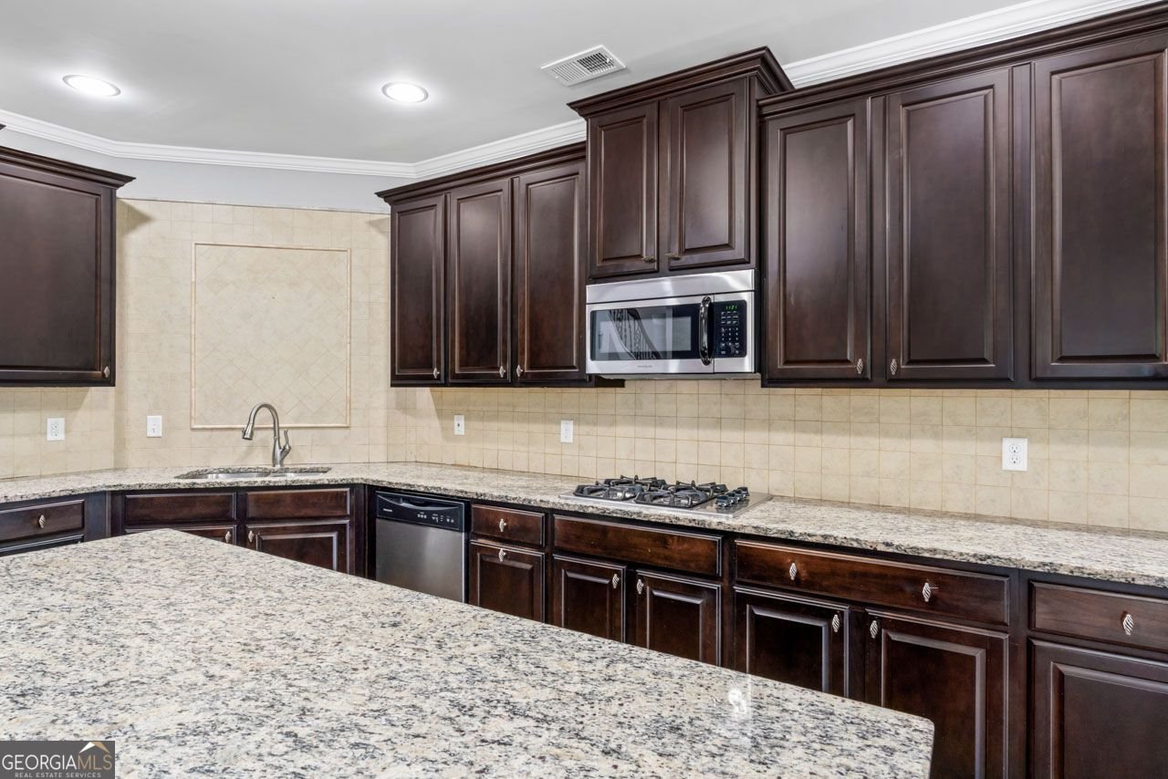 1892 Schofield Drive Hampton - 20