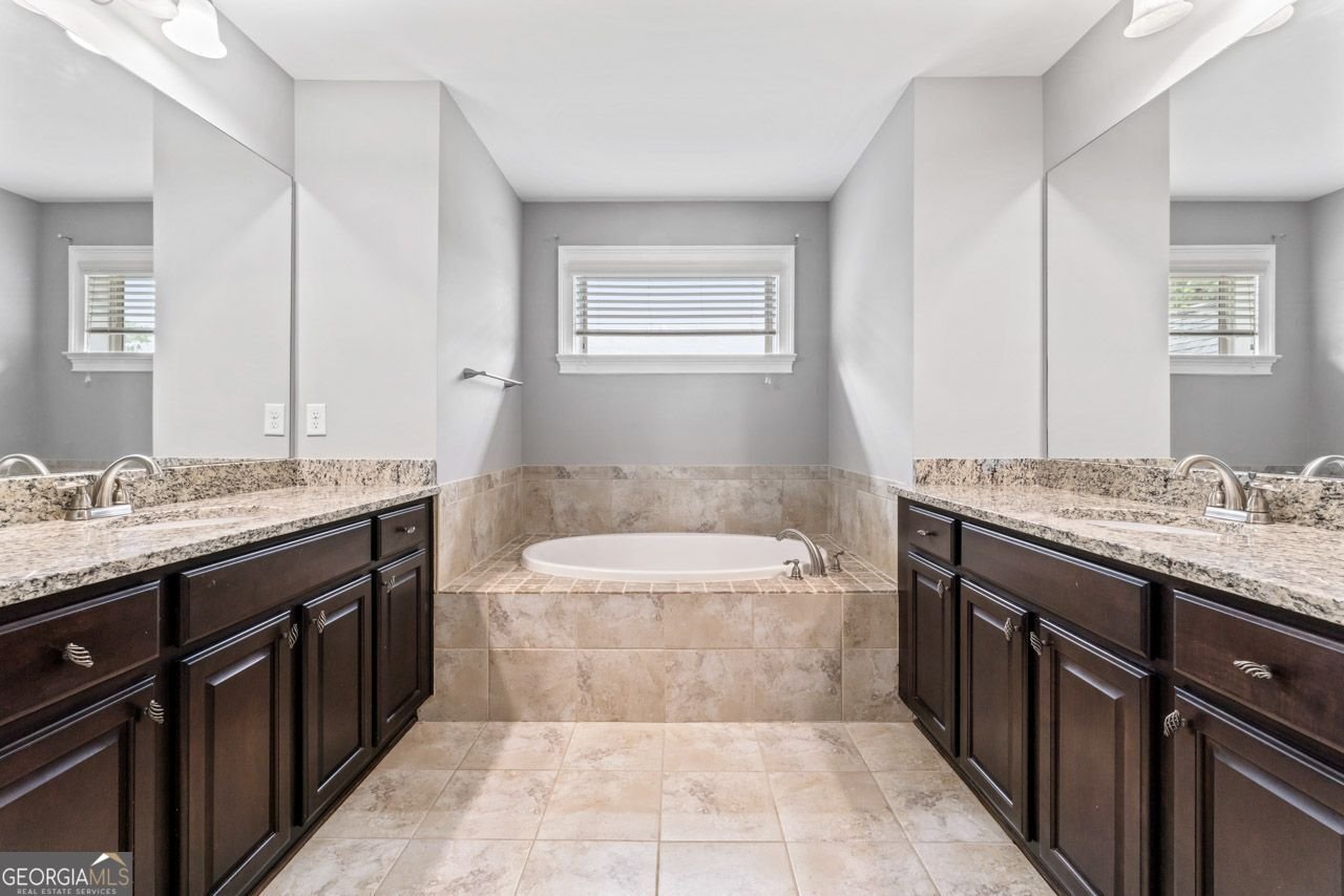 1892 Schofield Drive Hampton - 30