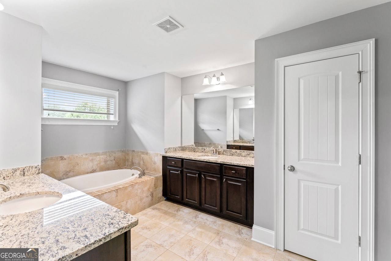 1892 Schofield Drive Hampton - 32
